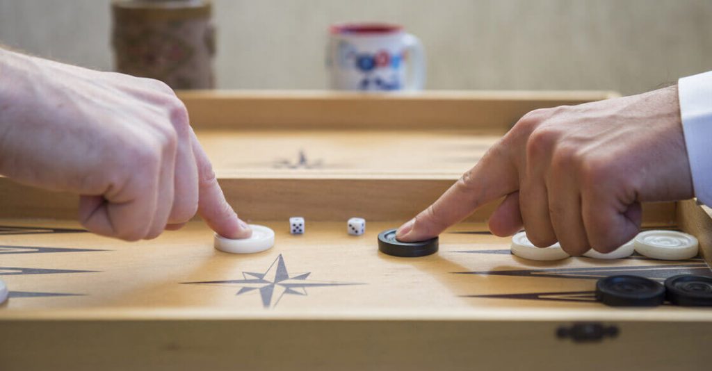 backgammon strategy